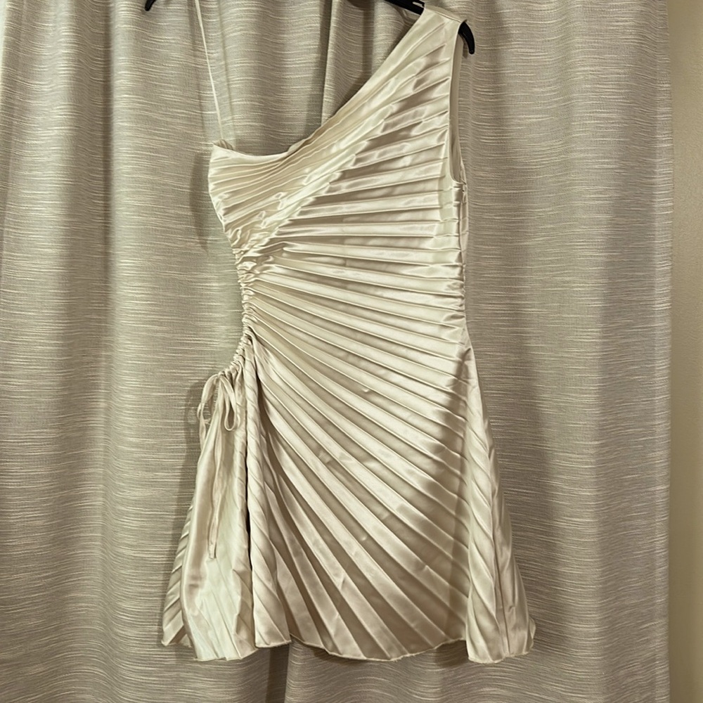 One shoulder pleated dress with cut out at waist size small new with tags